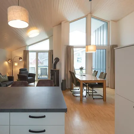 Ferienhaus Seeschwalbe 330 *